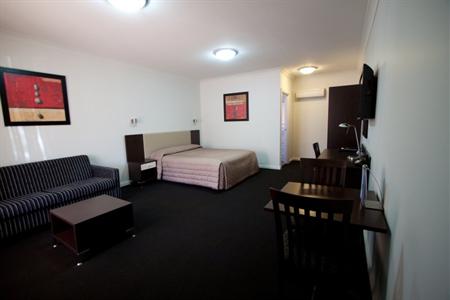 фото отеля BEST WESTERN Charles Sturt Motor Inn