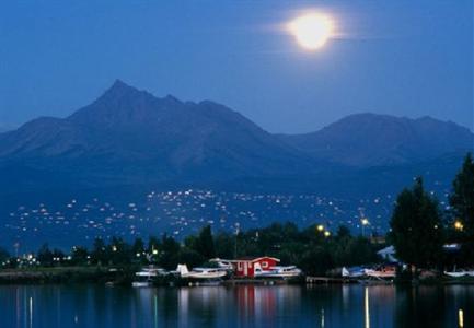 фото отеля SpringHill Suites Anchorage University Lake