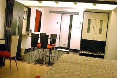 фото отеля Ramee Guestline Hotel Khar