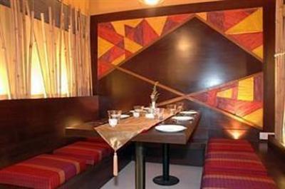 фото отеля Ramee Guestline Hotel Khar