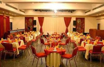 фото отеля Ramee Guestline Hotel Khar
