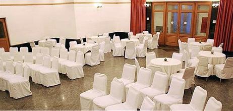 фото отеля Ramee Guestline Hotel Khar