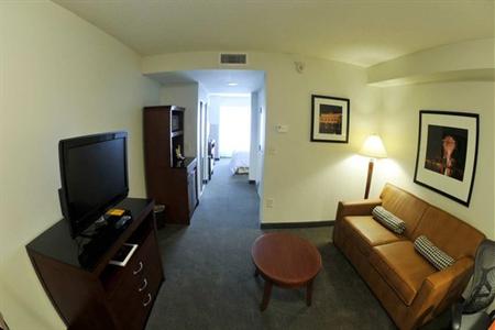 фото отеля Hilton Garden Inn Louisville Northeast