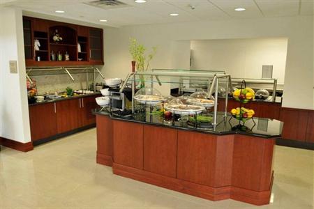 фото отеля Hilton Garden Inn Louisville Northeast