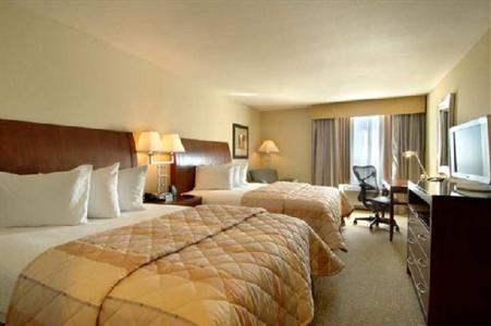 фото отеля Hilton Garden Inn Louisville Northeast