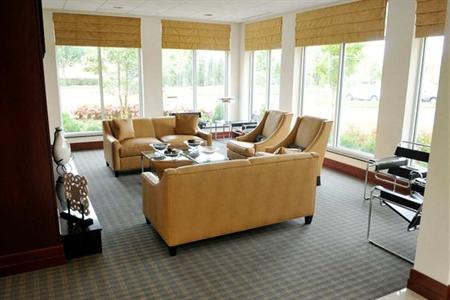 фото отеля Hilton Garden Inn Louisville Northeast