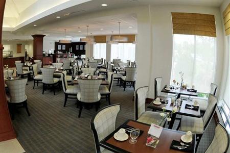 фото отеля Hilton Garden Inn Louisville Northeast