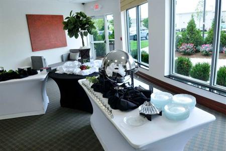 фото отеля Hilton Garden Inn Louisville Northeast