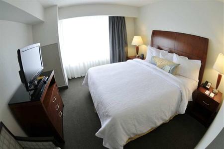 фото отеля Hilton Garden Inn Louisville Northeast