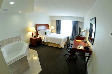 фото отеля Hilton Garden Inn Louisville Northeast