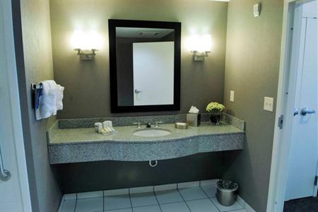 фото отеля Hilton Garden Inn Louisville Northeast