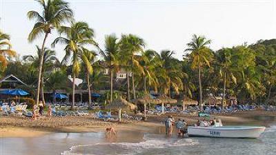 фото отеля Almond Smugglers Cove Resort Gros Islet