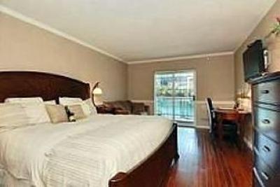 фото отеля South Thompson Inn Kamloops