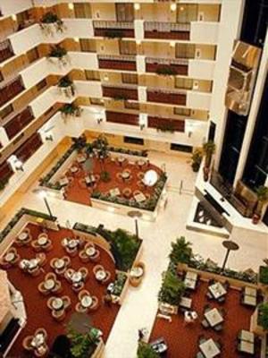 фото отеля Embassy Suites Fort Myers