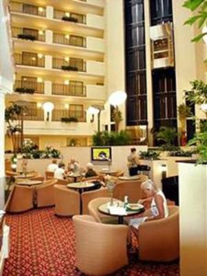фото отеля Embassy Suites Fort Myers