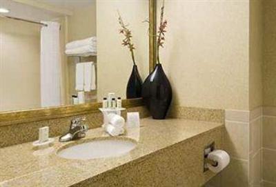 фото отеля Embassy Suites Fort Myers