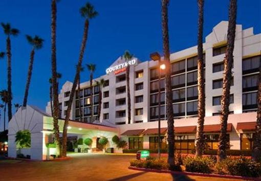 фото отеля Courtyard by Marriott Riverside
