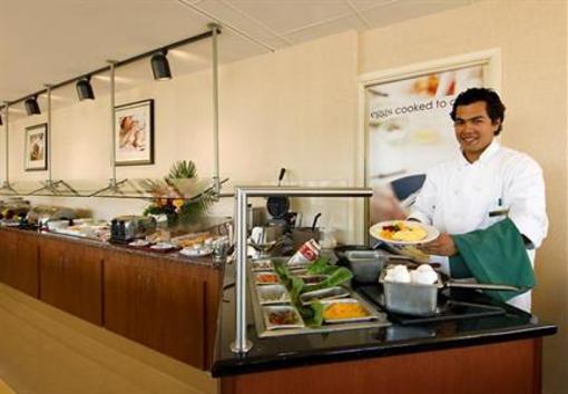 фото отеля Courtyard by Marriott Riverside