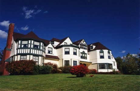 фото отеля Cranwell Resort, Spa & Golf Club