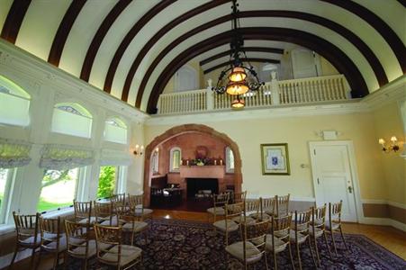 фото отеля Cranwell Resort, Spa & Golf Club
