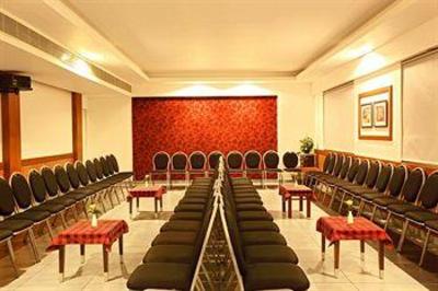 фото отеля The Senate Hotel