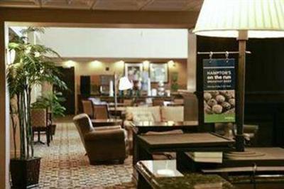 фото отеля Hampton Inn & Suites Edmonton/West