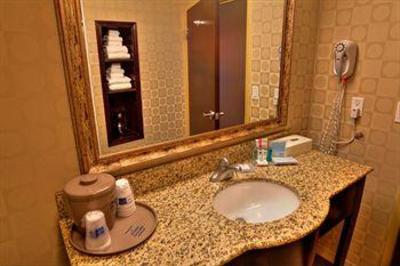 фото отеля Hampton Inn & Suites Edmonton/West