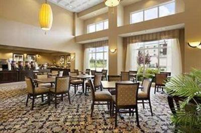 фото отеля Hampton Inn & Suites Edmonton/West