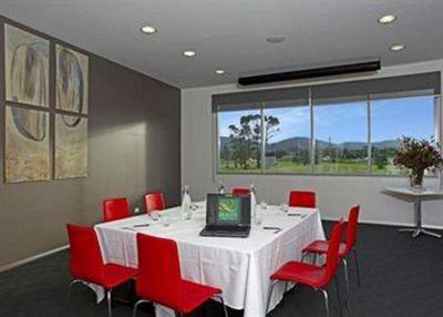 фото отеля Quality Hotel Hobart Airport