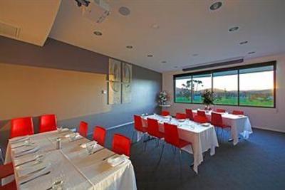 фото отеля Quality Hotel Hobart Airport