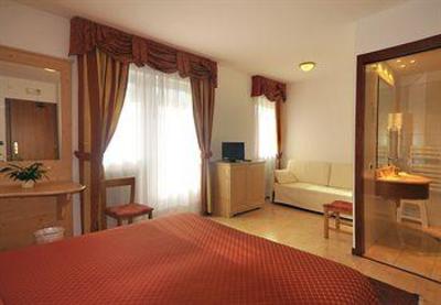 фото отеля Hotel Dolomiti Vattaro