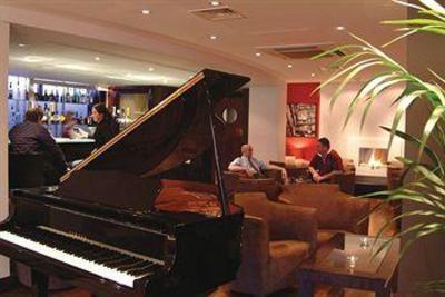 фото отеля Dragon Hotel Swansea
