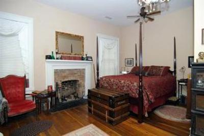фото отеля Hall Place Bed & Breakfast