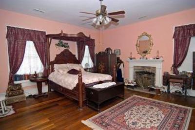 фото отеля Hall Place Bed & Breakfast