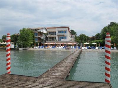 фото отеля Hotel Du Lac Sirmione