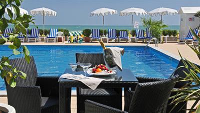 фото отеля Hotel Plaza Esplanade