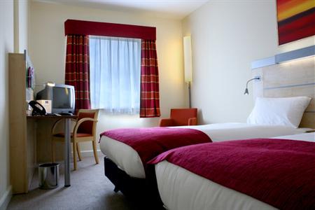 фото отеля Holiday Inn Express Dublin Airport