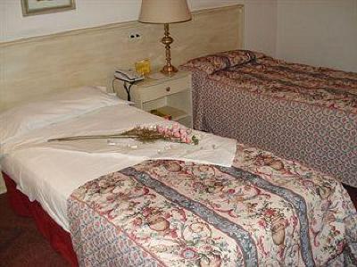 фото отеля Grand King Hotel