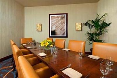 фото отеля Sheraton Agoura Hills Hotel