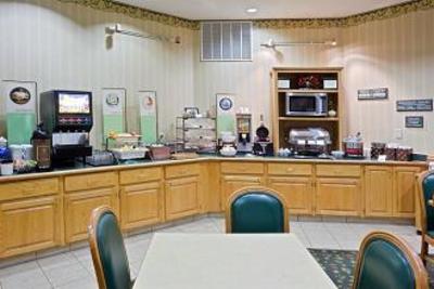 фото отеля Country Inn & Suites by Carlson _ Salina