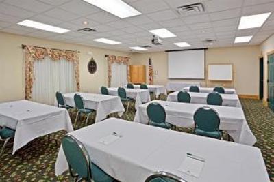 фото отеля Country Inn & Suites by Carlson _ Salina