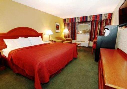 фото отеля Clarion Inn Fort Wayne