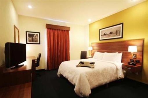 фото отеля Hampton Inn by Hilton San Juan Del Rio