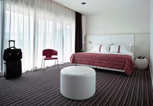 фото отеля Holiday Inn Naples - Nola Vulcano Buono