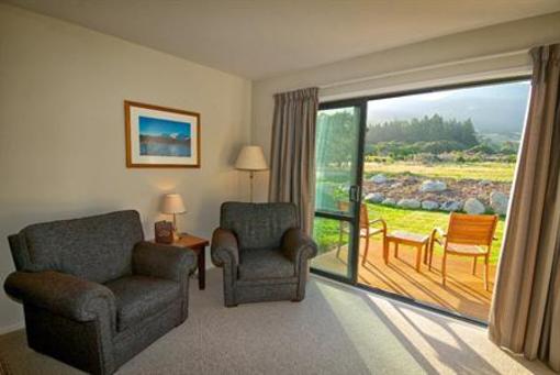 фото отеля Manakau Lodge