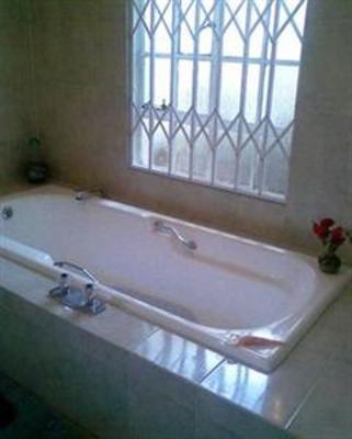 фото отеля Maru's Bed And Breakfast