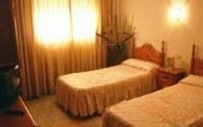 фото отеля Hostal Chanos Entrelagos