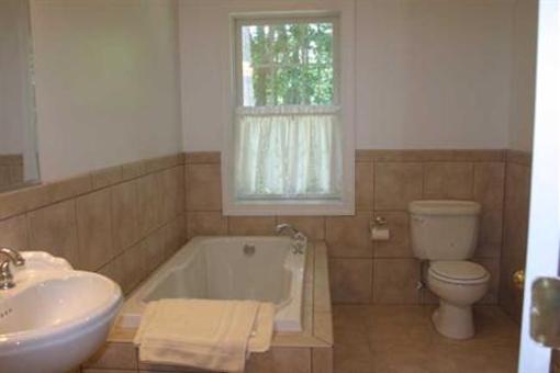 фото отеля Primrose Cottage At Two Rivers Williamsburg