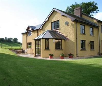 фото отеля Pwllgwilym B&B and Barn Holiday Cottages
