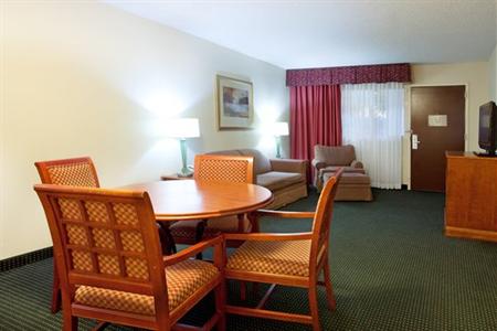 фото отеля Holiday Inn Lafayette US 167